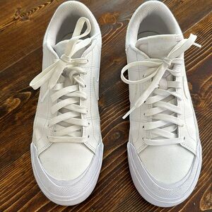 Nike Court Legacy Lift shoes